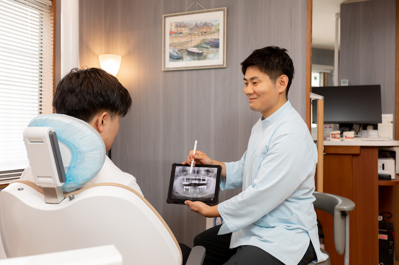 顔の印象が変わるインプラント治療